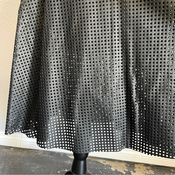 NWT Club Monaco Black Perforated Vegan Leather A-Line Skirt 8 - Picture 3 of 7